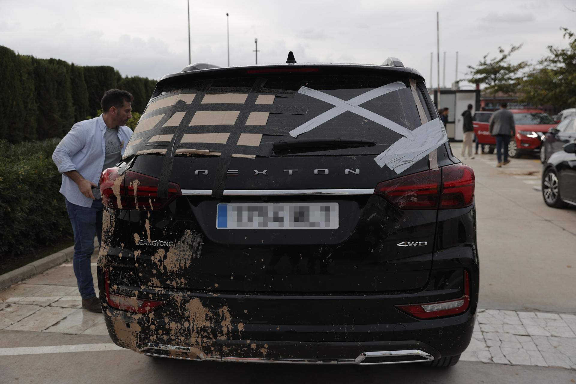 La Guardia Civil detiene a un hombre acusado de golpear el coche de Pedro Sánchez en Paiporta