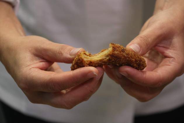 Croqueta de entrecot en el Gastronómico Foro de Barcelona / Foto: ACN