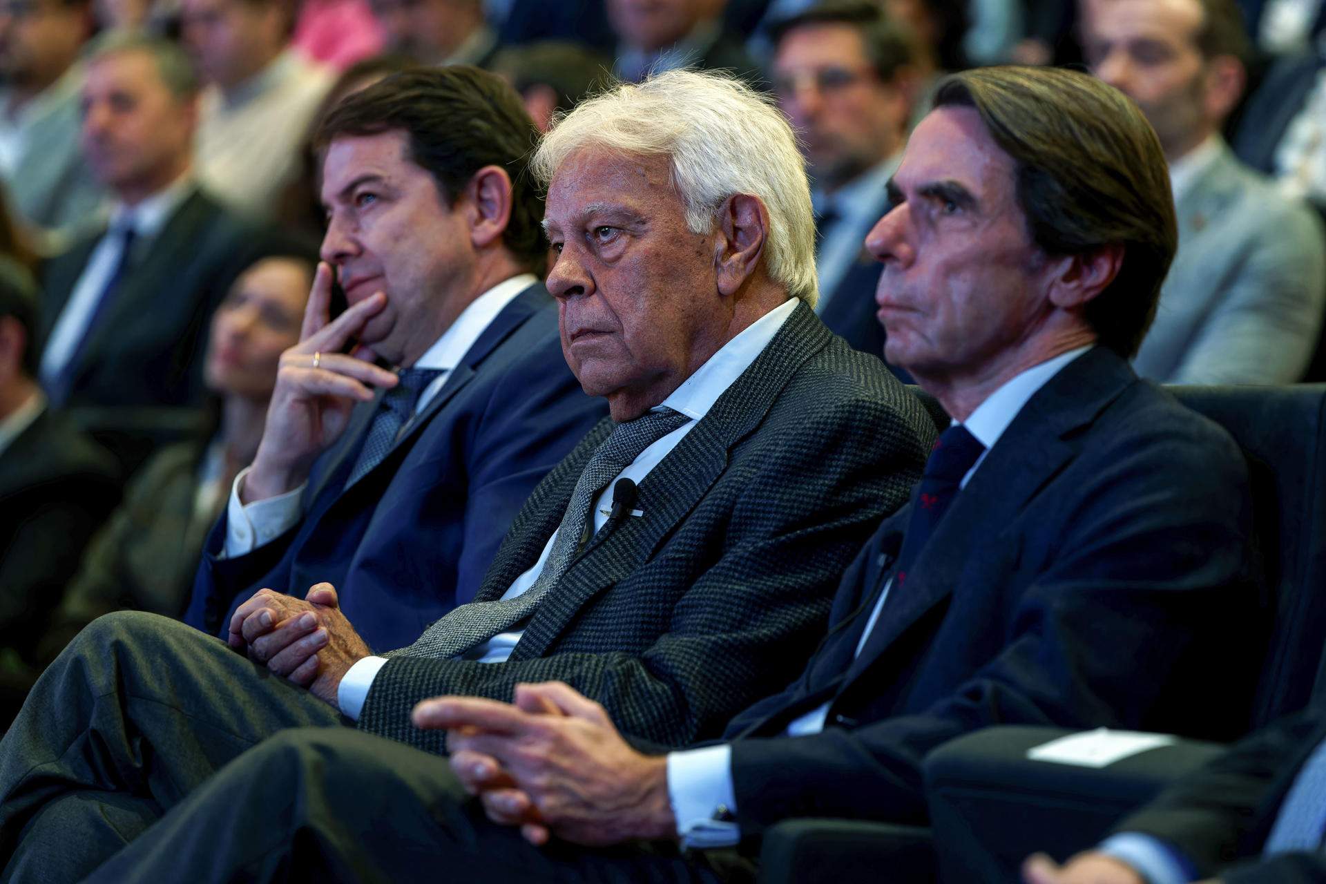 Felipe González i Aznar urgeixen a renovar la Constitució per frenar "aventures" a Catalunya