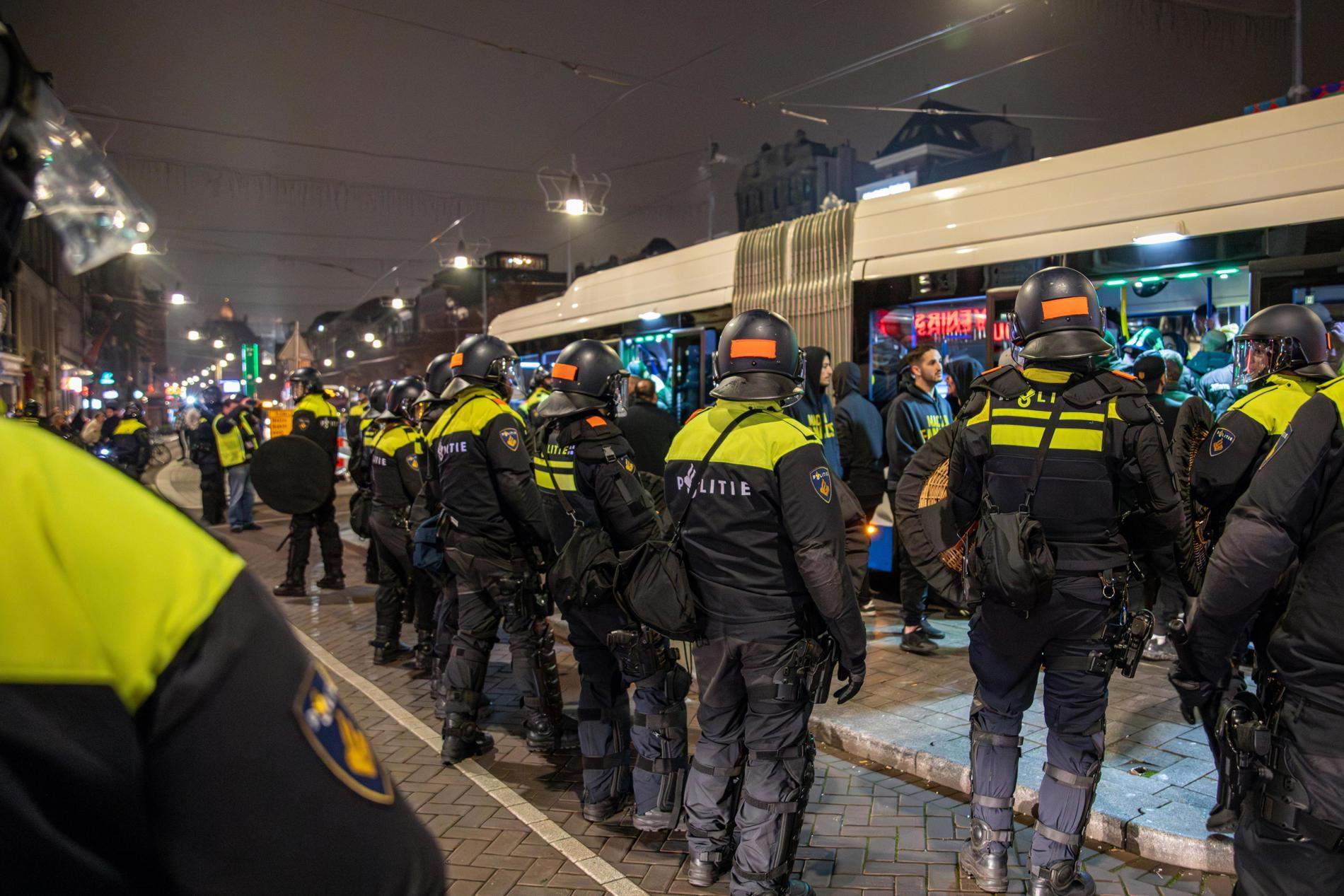 Batalla campal a Amsterdam entre propalestins i aficionats del Maccabi de Tel-Aviv