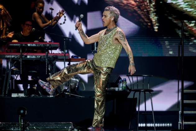 EuropaPress 5316384 cantante robbie williams actuacion primera jornada festival mad cool 2023