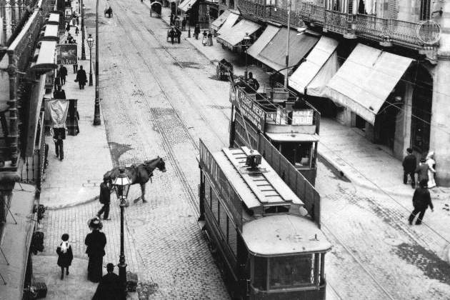 fotografia cap 1910 tramvies electrics al carrer salmeron actual gran de gracia foto arxiu fotografic barcelona