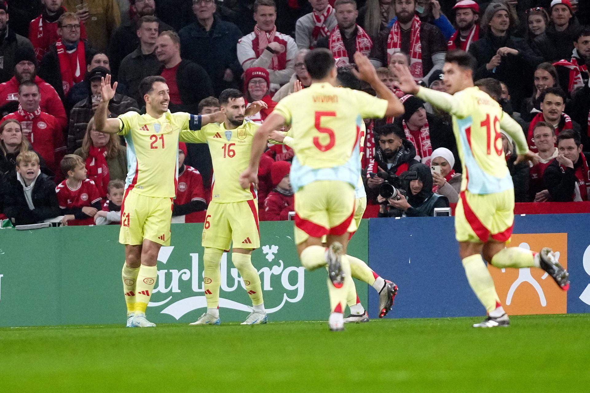 España asalta el fortín de Dinamarca (1-2) y sella su liderato en la UEFA Nations League