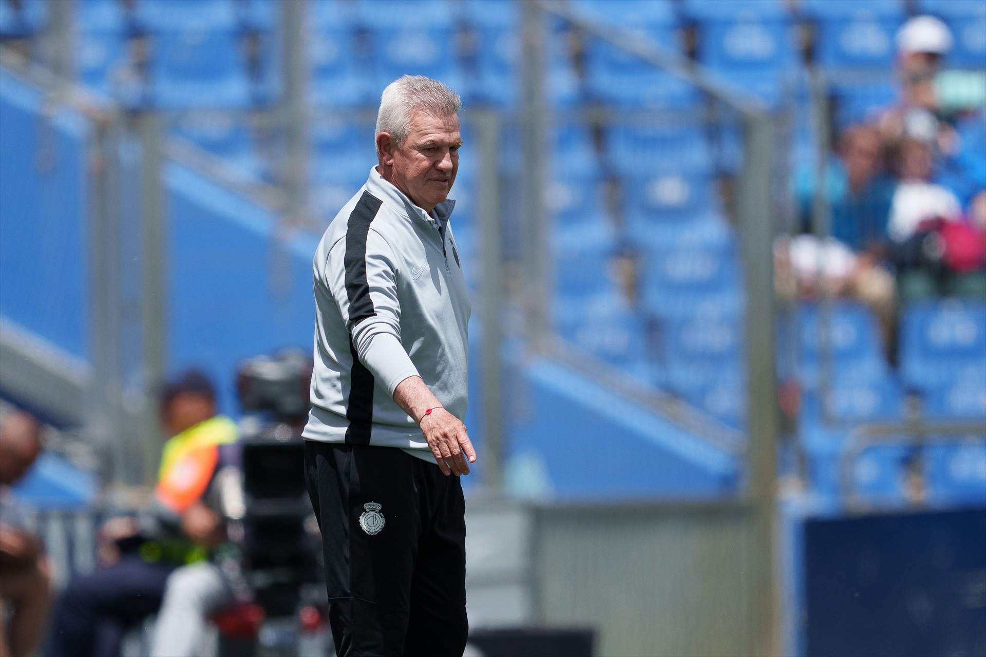 Javier Aguirre, entrenador de México, agredido y con sangre en la cabeza en Honduras