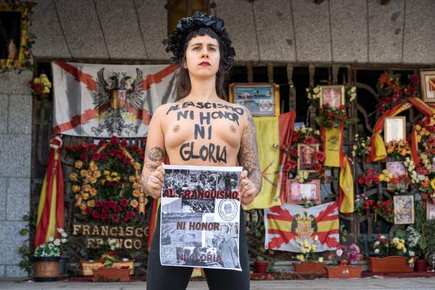 Femen cementiri mingorrubio mausoleu franco