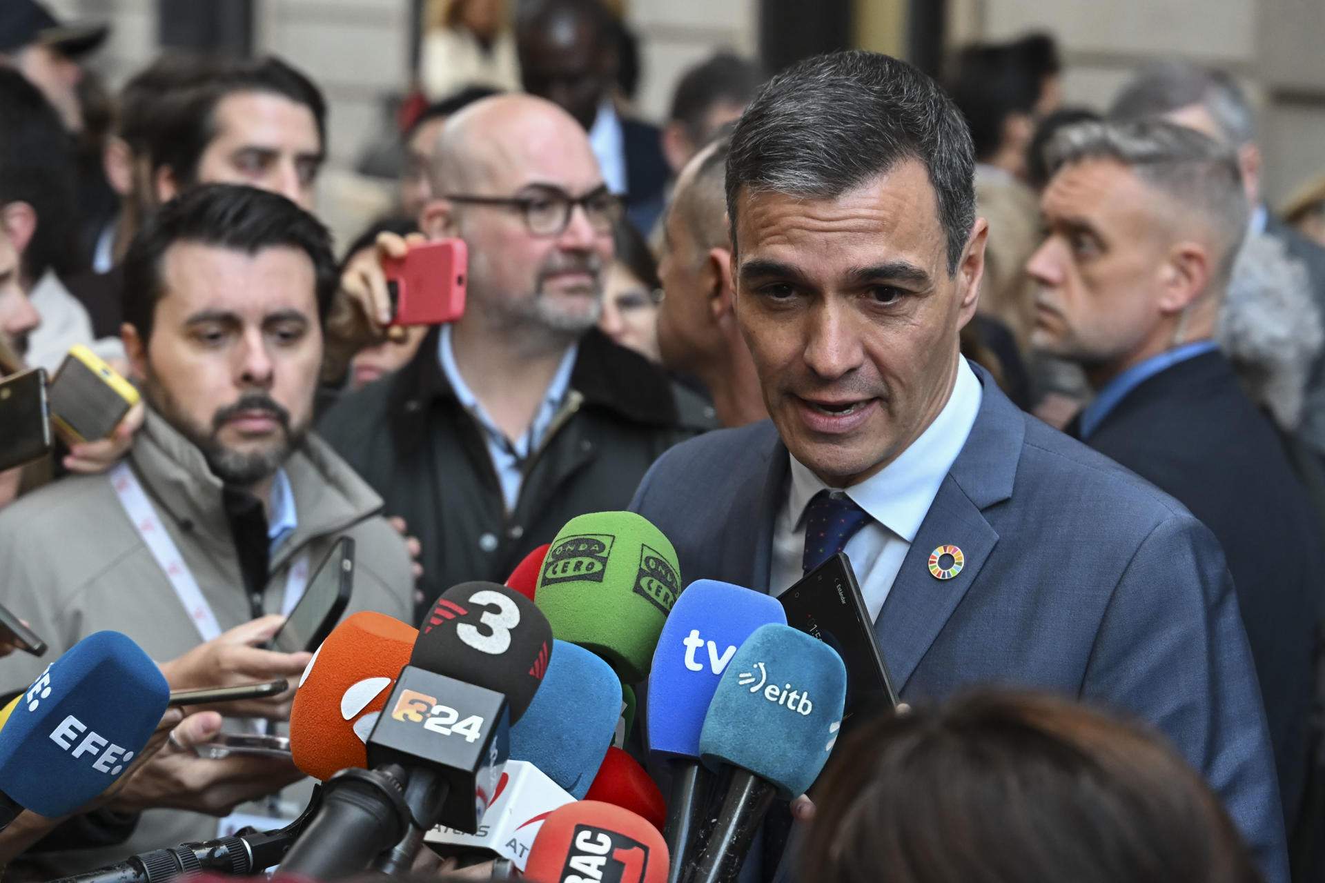 Sánchez carga contra los "inventos y mentiras" del "personatge" Aldama: "Somos un Gobierno limpio"