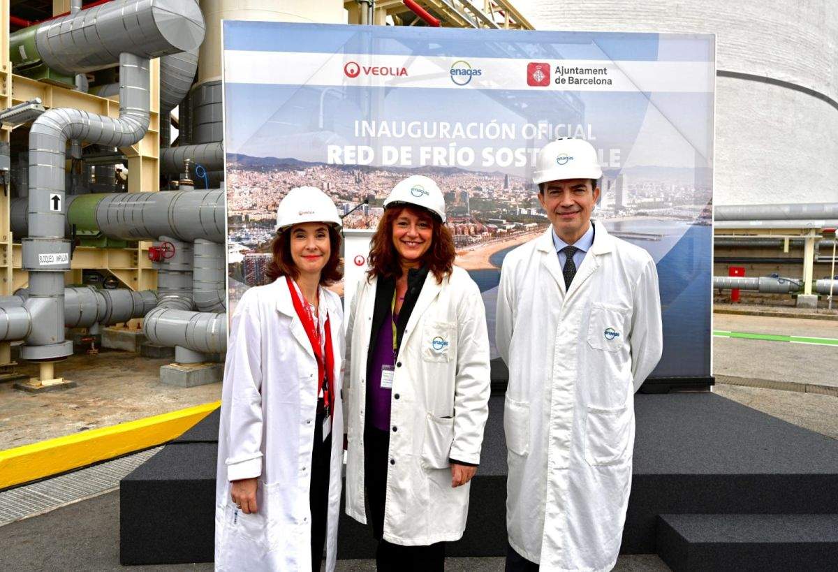 Veolia, Enagás y el Ayuntamiento de Barcelona inauguran una red que reintroduce el frío residual de GNL