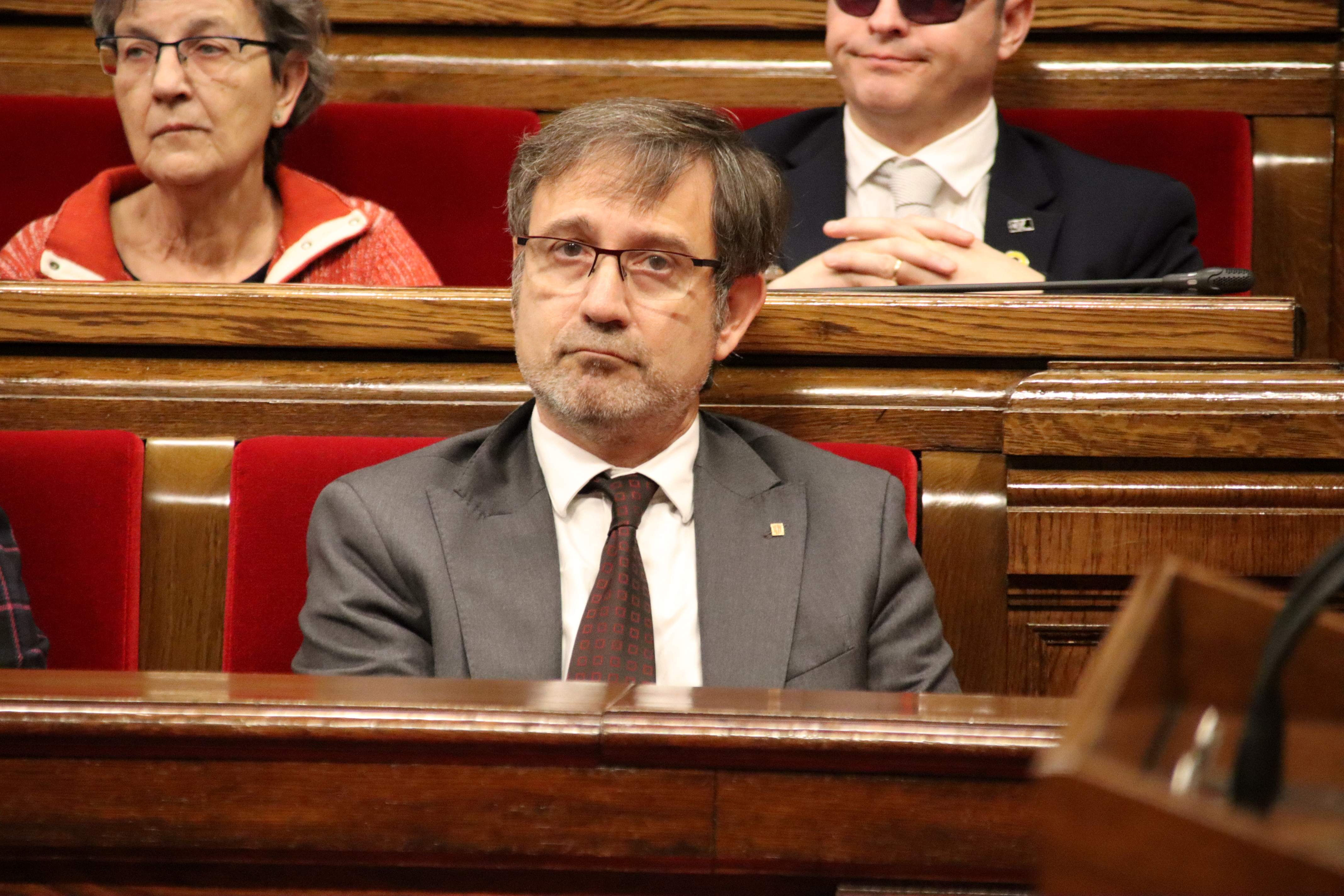 Junts i ERC pressionen el Govern pel català i demanen concrecions pel Pacte Nacional per la Llengua