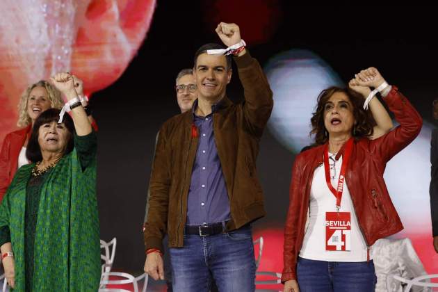 Pedro Sanchez Maria Jesus Montero congrios federal psoe / EFE