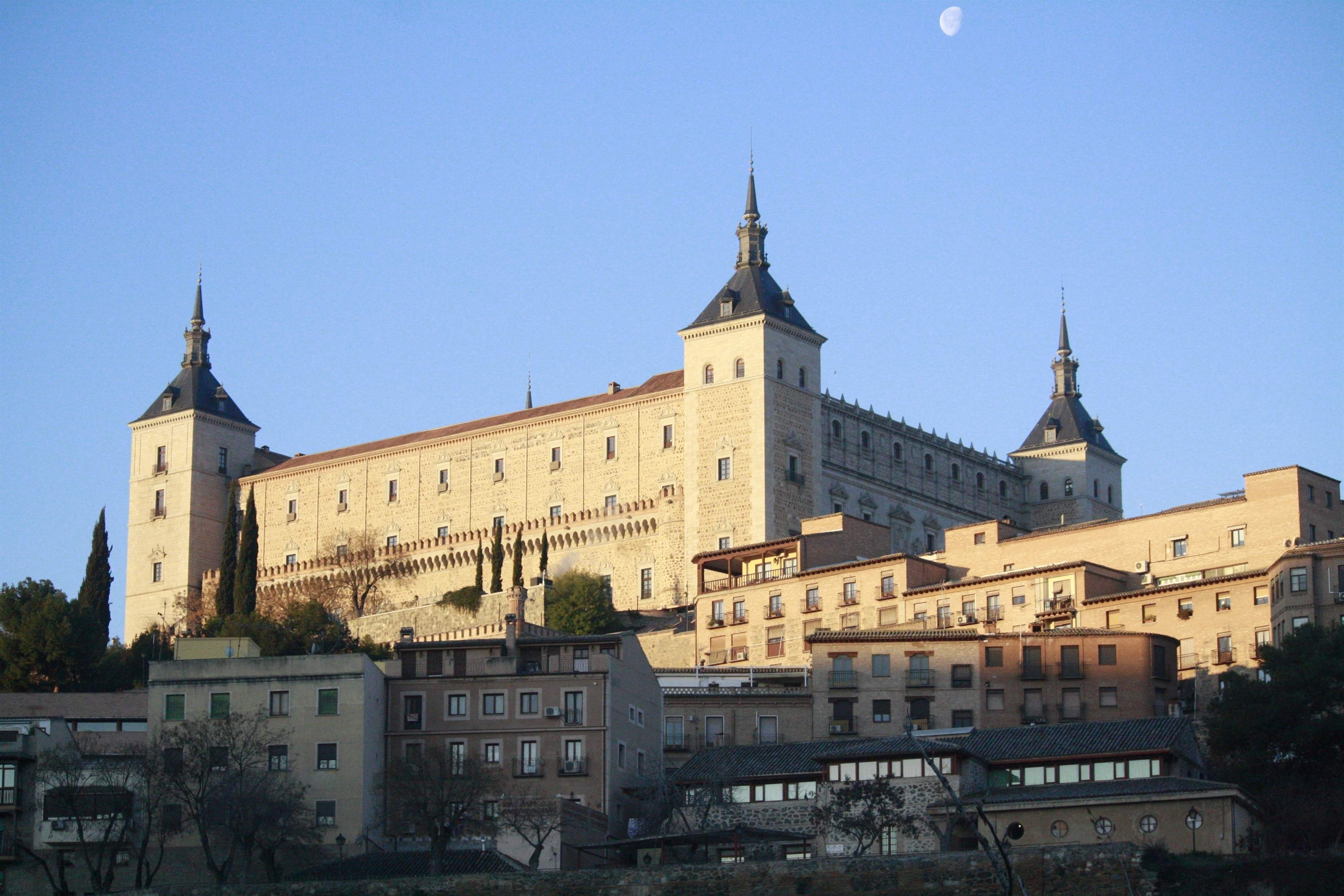 Denuncian la versión "franquista" de la historia del Alcázar de Toledo en la web de Defensa