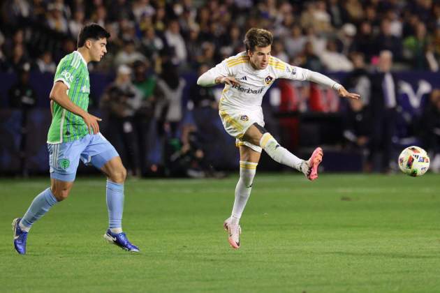 Riqui Puig en el partit davant  els Seattle Sounders. / EFE.