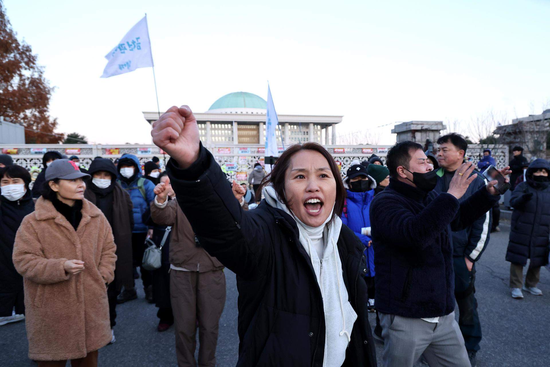 L'oposició de Corea del Sud presenta una moció de censura per destituir el president Yoon