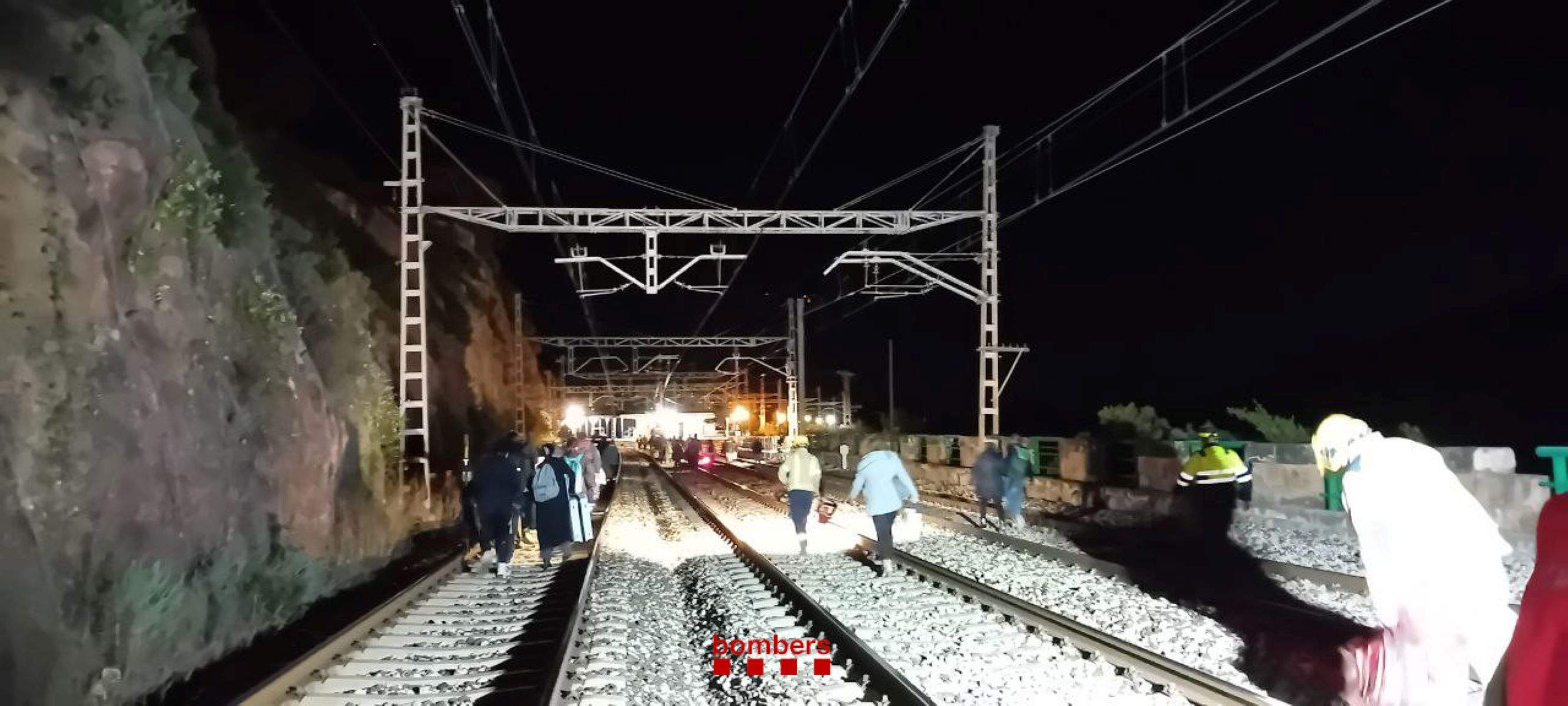 Interrompuda la circulació de l'R13 i l'R14 de Rodalies per un incident a la catenària