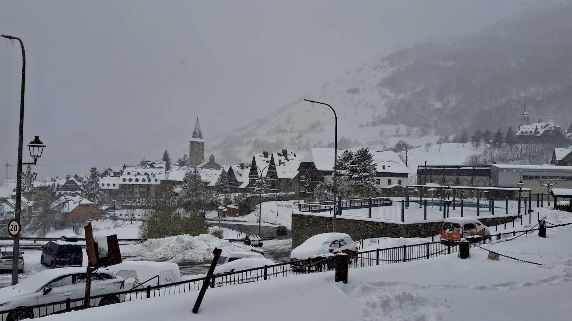 Setmana freda a Catalunya, glaçades, més neu al Pirineu i amb alguna sorpresa