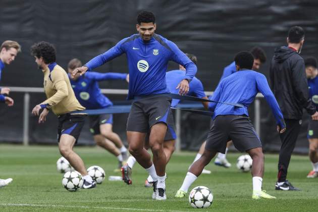 Ronald Araujo entrenamiento / Foto: Europa Press