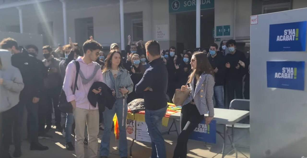 Condemnats 4 independentistes a pagar una multa per haver expulsat membres de S'ha Acabat! de la UPF