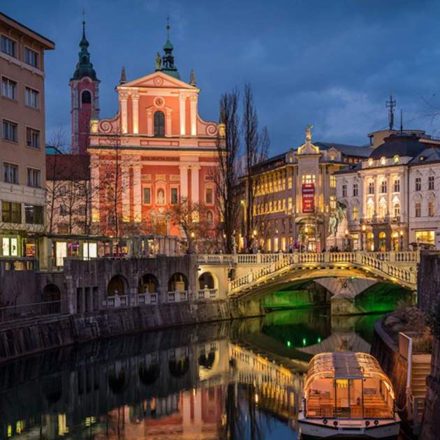 Ljublana. Font  Pinterest