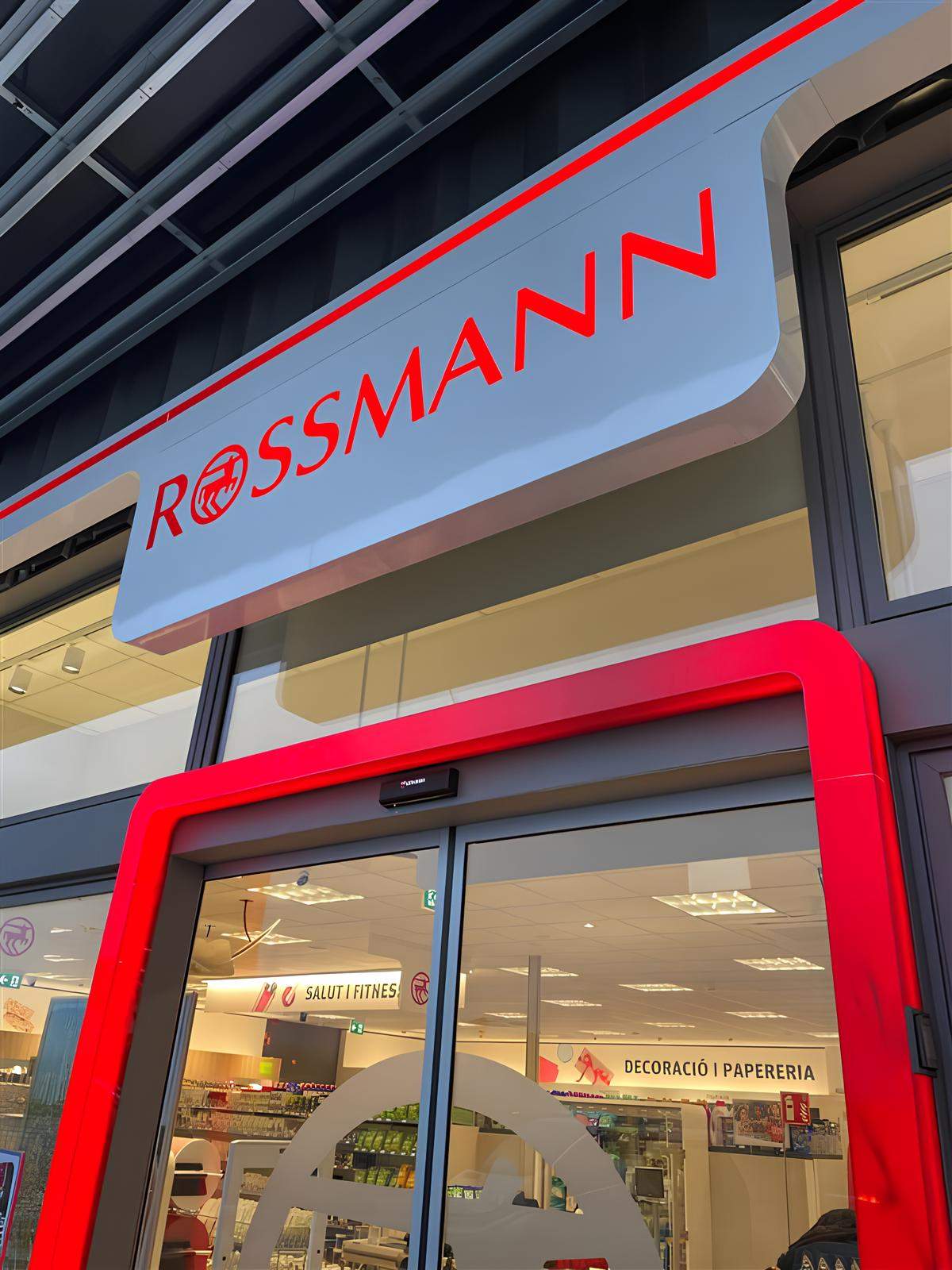 La multinacional alemanya Rossmann arriba a Vic i consolida la seva aposta per Catalunya