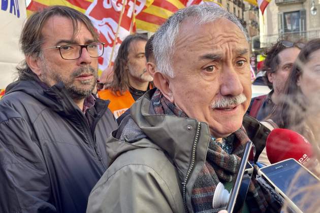 Secretario general UGT, Pepe Alvarez, y homoleg Catalunya, Camil Ros / Europa Press