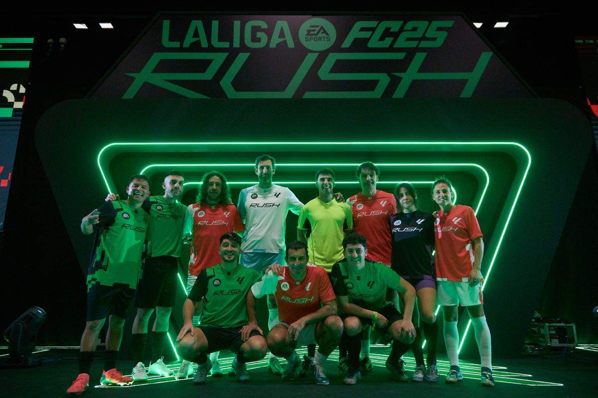 LALIGA EA SPORTS X FC 25 RUSH corona al equipo de leyendas