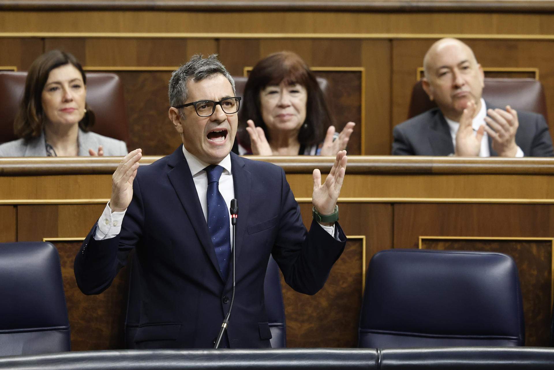 Bolaños ataca al PP en defensa de Junts por el caso Volhov: "Pidan perdón por llamarlos terroristas"