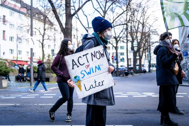 La majoria de la gent arreu del món vol més mesures contra el canvi climàtic, segons uns mancro enquesta. Unsplsah