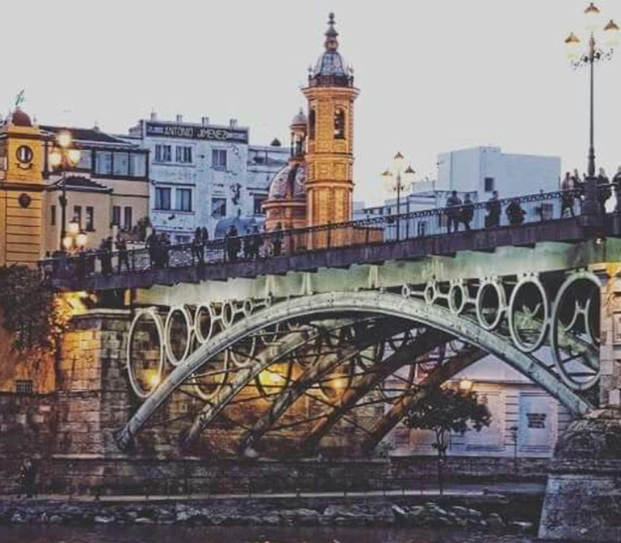 Sevilla. Puente de Isabel II y barrio de Triana. Font Pinterest