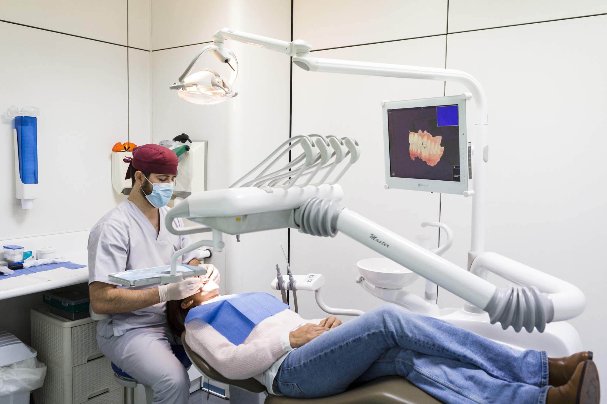 Salut reforzará los dentistas públicos para personas mayores y vulnerables en 2025