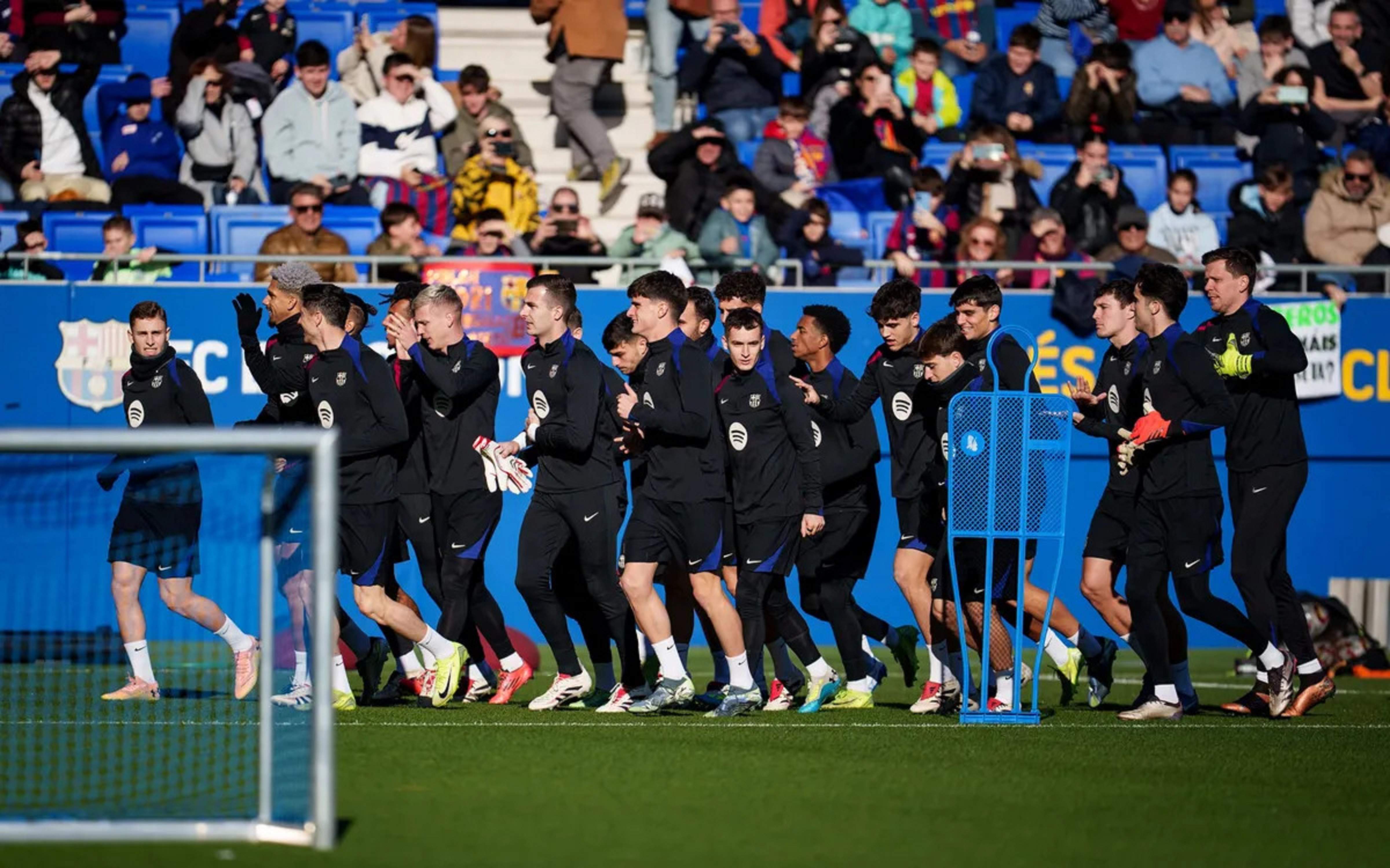 El Barça viaja a Barbastro sin Dani Olmo ni Pau Víctor ni un titular indiscutible