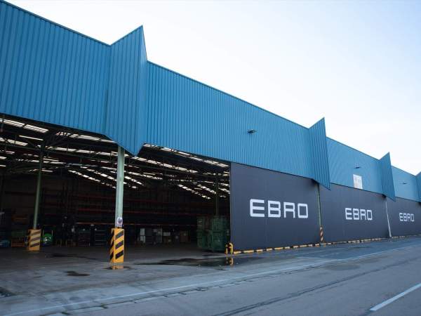 Exterior de la fábrica Ebro en Barcelona 