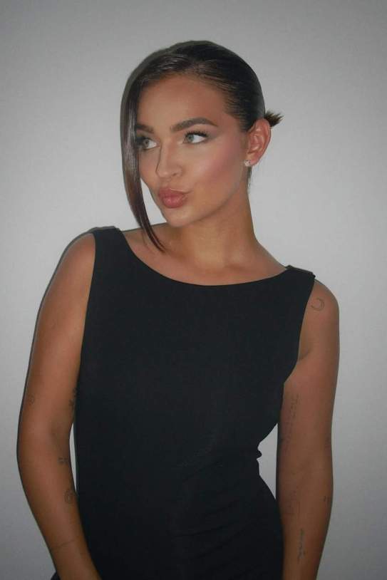 Laura Escanes / Instagram Laura Escanes / Instagram