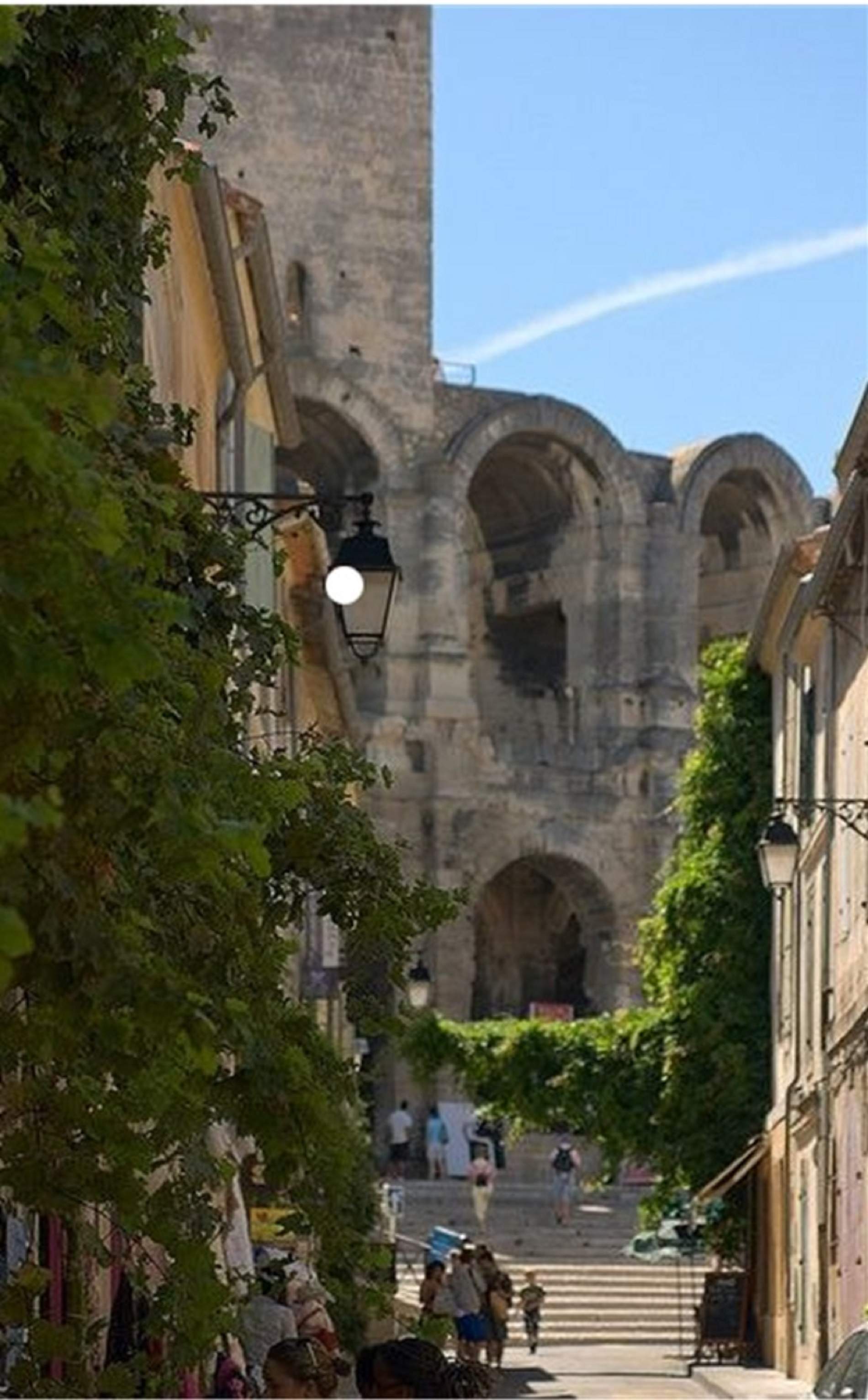 Arles. L'Amfiteatre. Font Pinterest