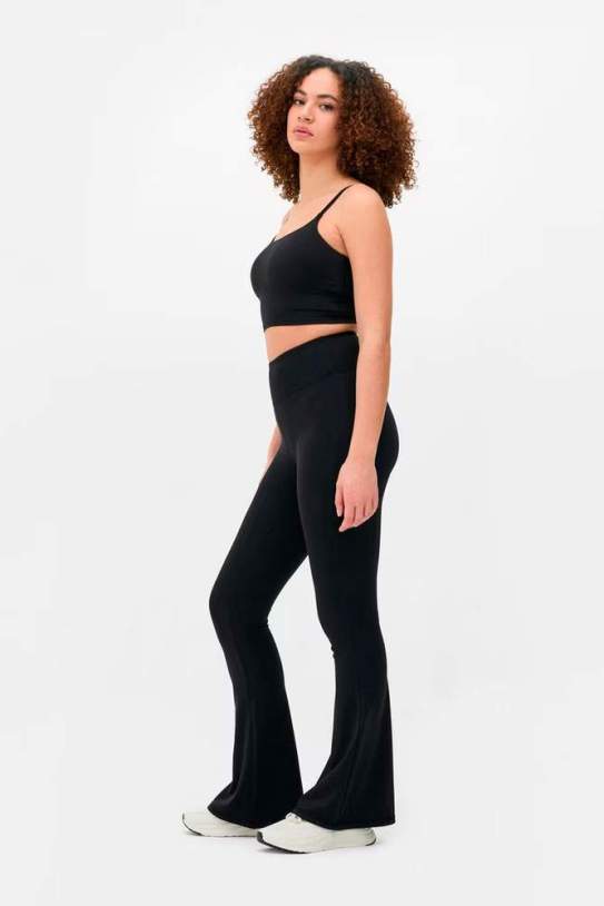 Leggings extrasuaves acampanados1 Leggings extrasuaves acampanados1