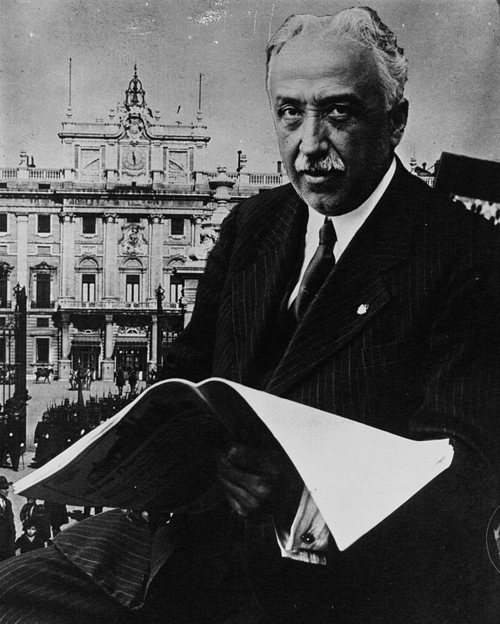 El presidente Alcalá-Zamora convoca las trascendentales elecciones de 1936