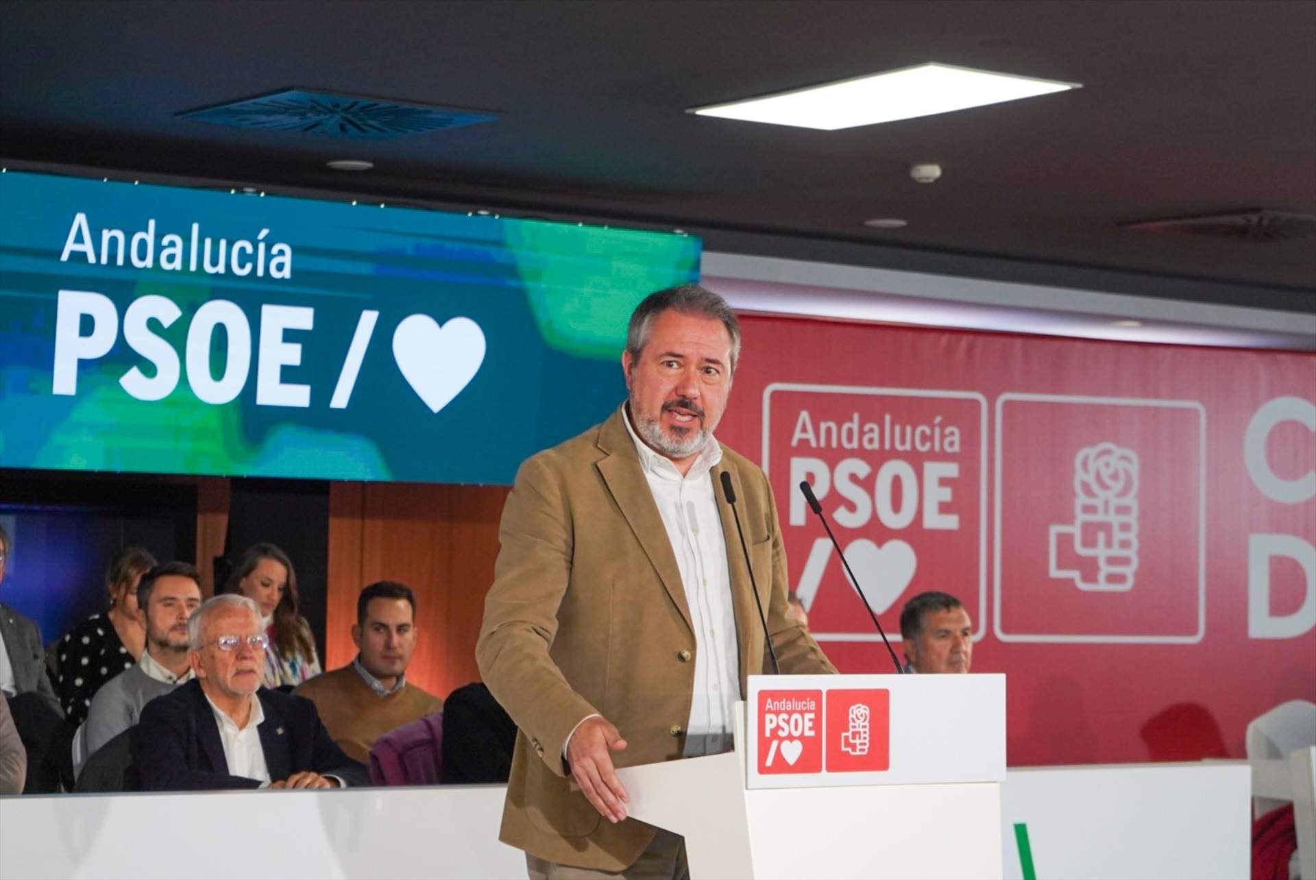 Juan Espadas renuncia a liderar el PSOE a Andalusia i deixa pas a María Jesús Montero