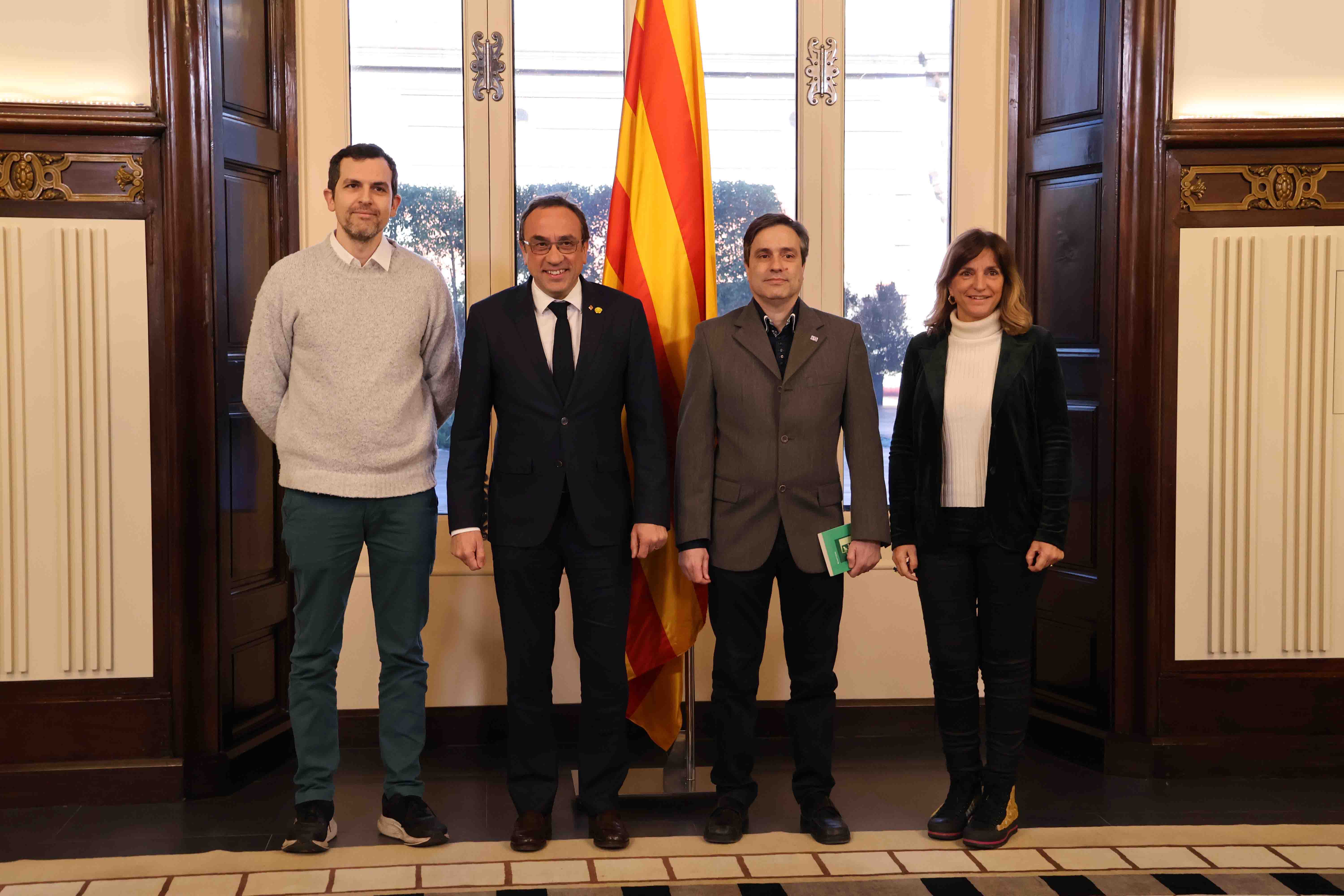 Els impulsors de la ILP per declarar la independència no es rendeixen: volen reunir-se amb Junts i ERC