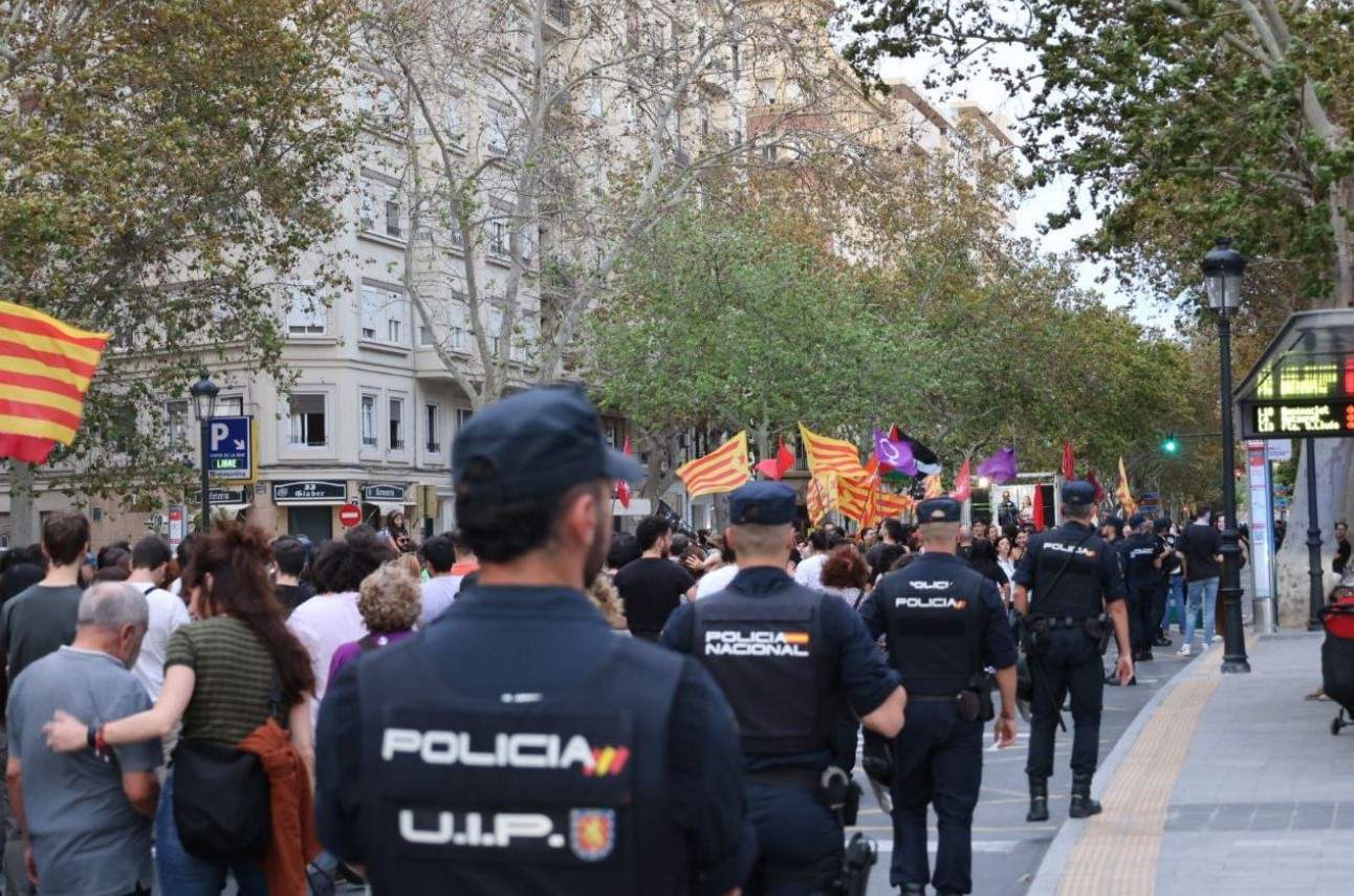 Querella contra un policia espanyol infiltrat en el moviment social valencià