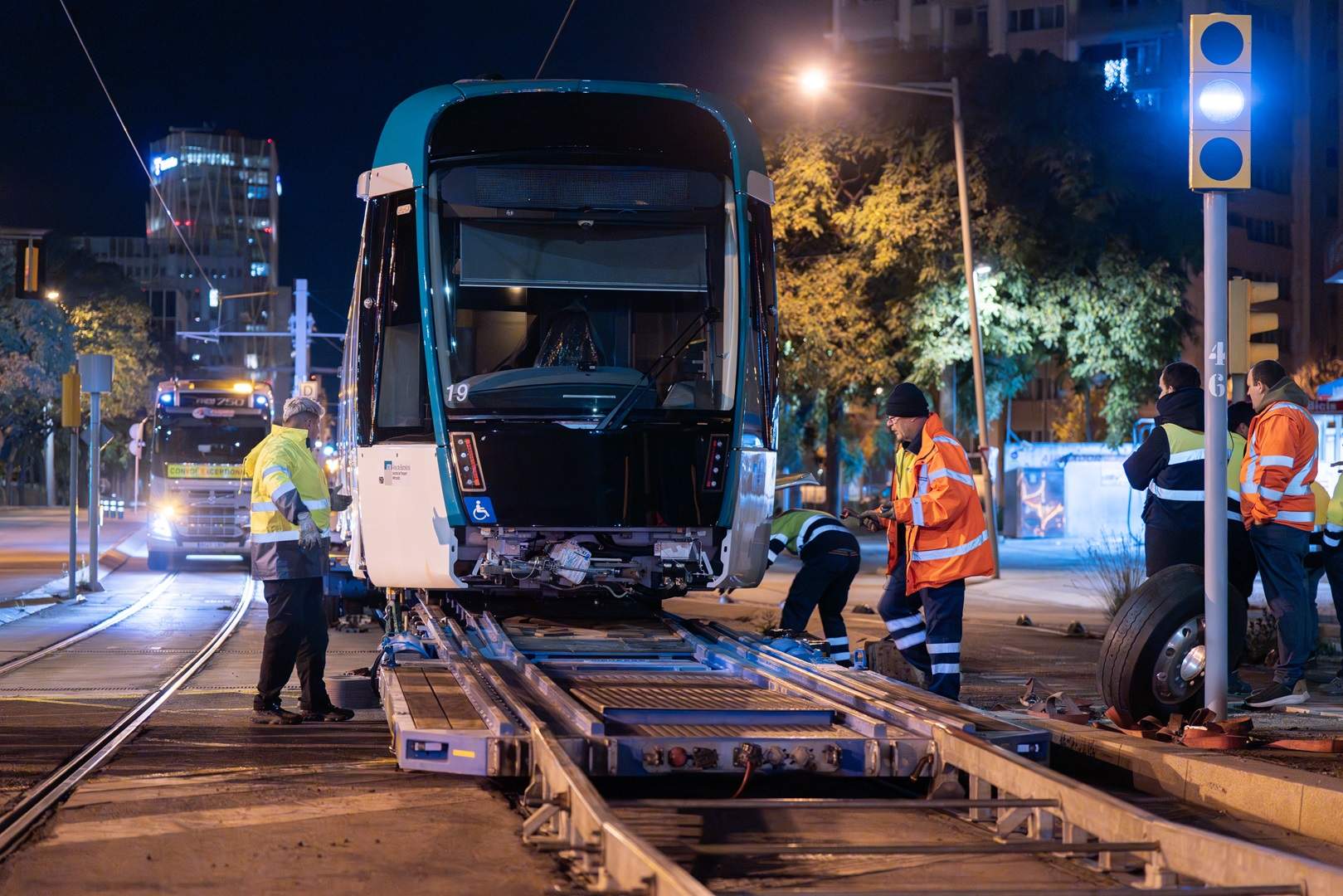 Llega un nuevo tranvía para incorporarse al nuevo trazado por la Diagonal