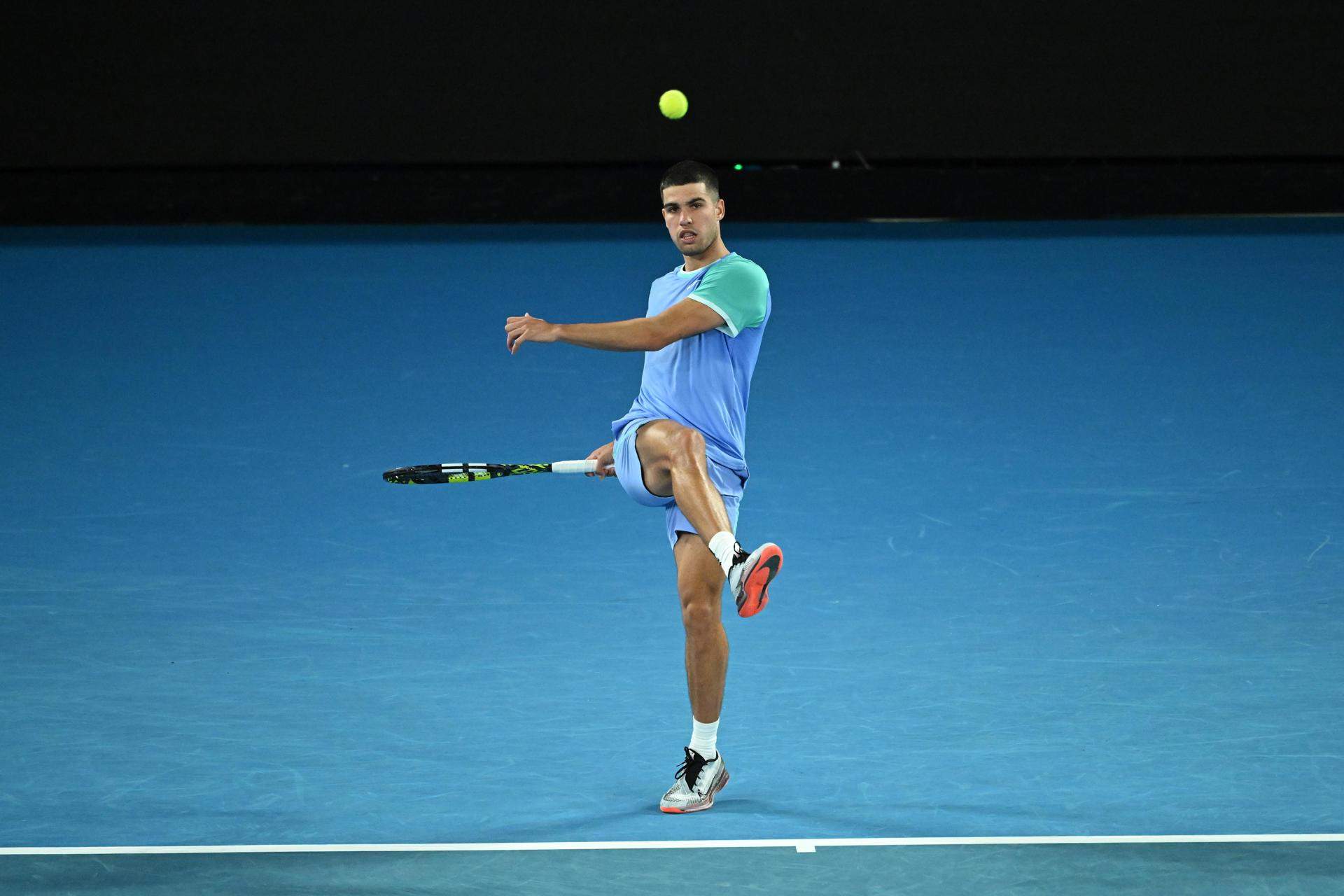 Camino de espinas para Carlos Alcaraz en el Open de Australia: Djokovic y Zverev antes de la final