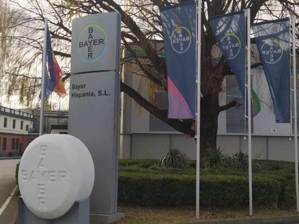 La fábrica de la Felguera, del grupo Bayer, donde se fabrica la Aspirina a nivel mundial