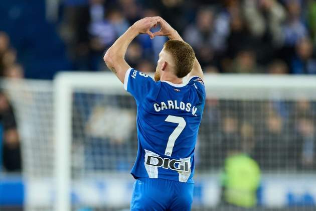 Carlos Vicente celebra un gol con el Alavés / Foto: Europa Press