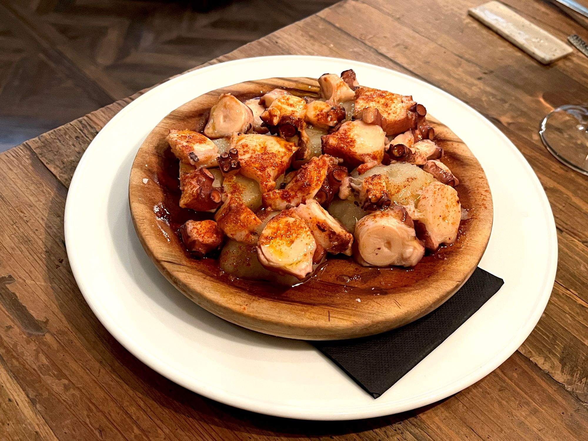 L'únic restaurant de la Rambla que no és per a turistes i que fa cuina casolana de qualitat