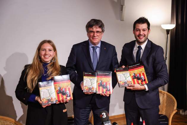 Carles Puigdemont i Josep Vicenç Mestre / cedida per Lali Puig photo