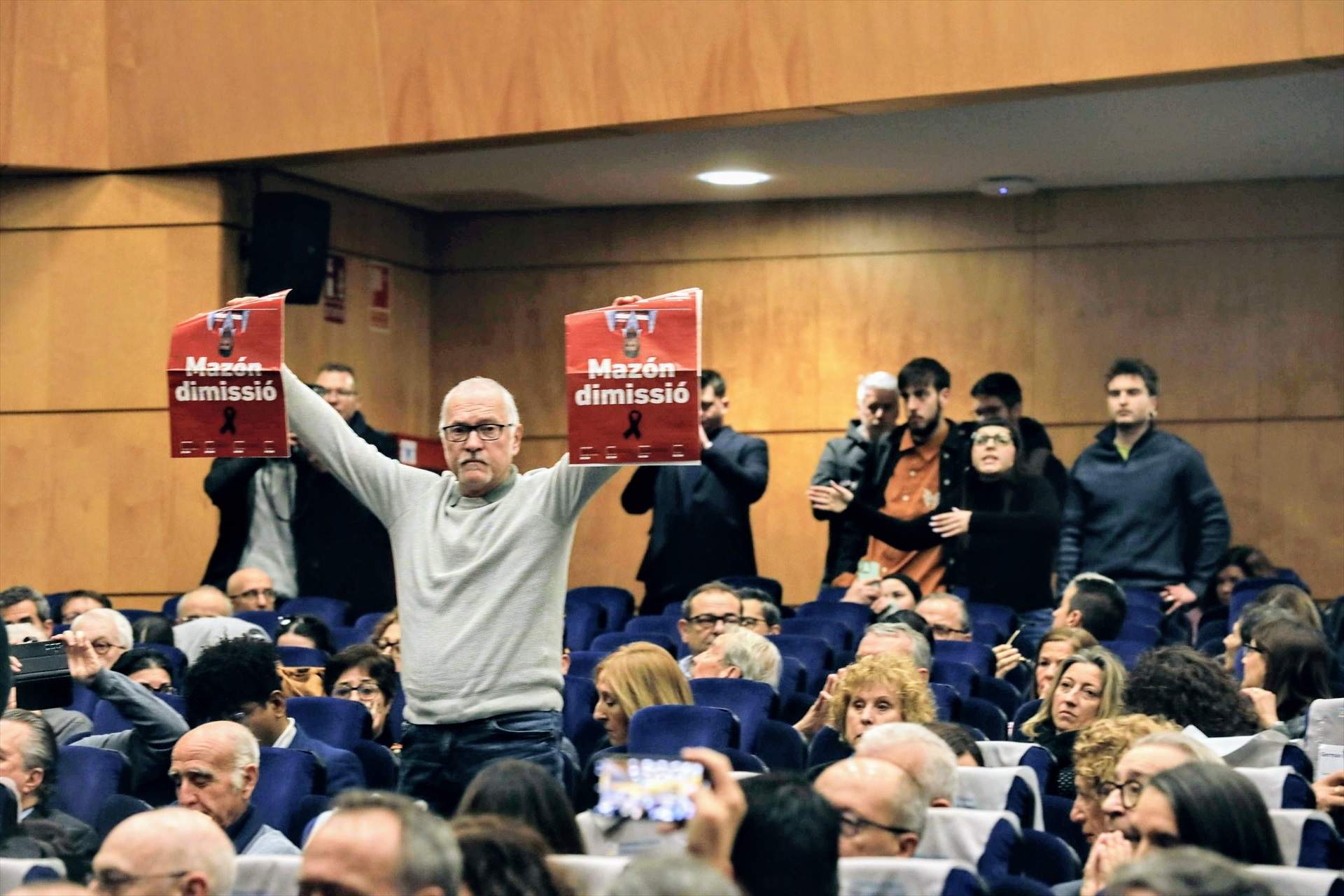 protesta Carlos Mazón universitat d'Alacant (1)