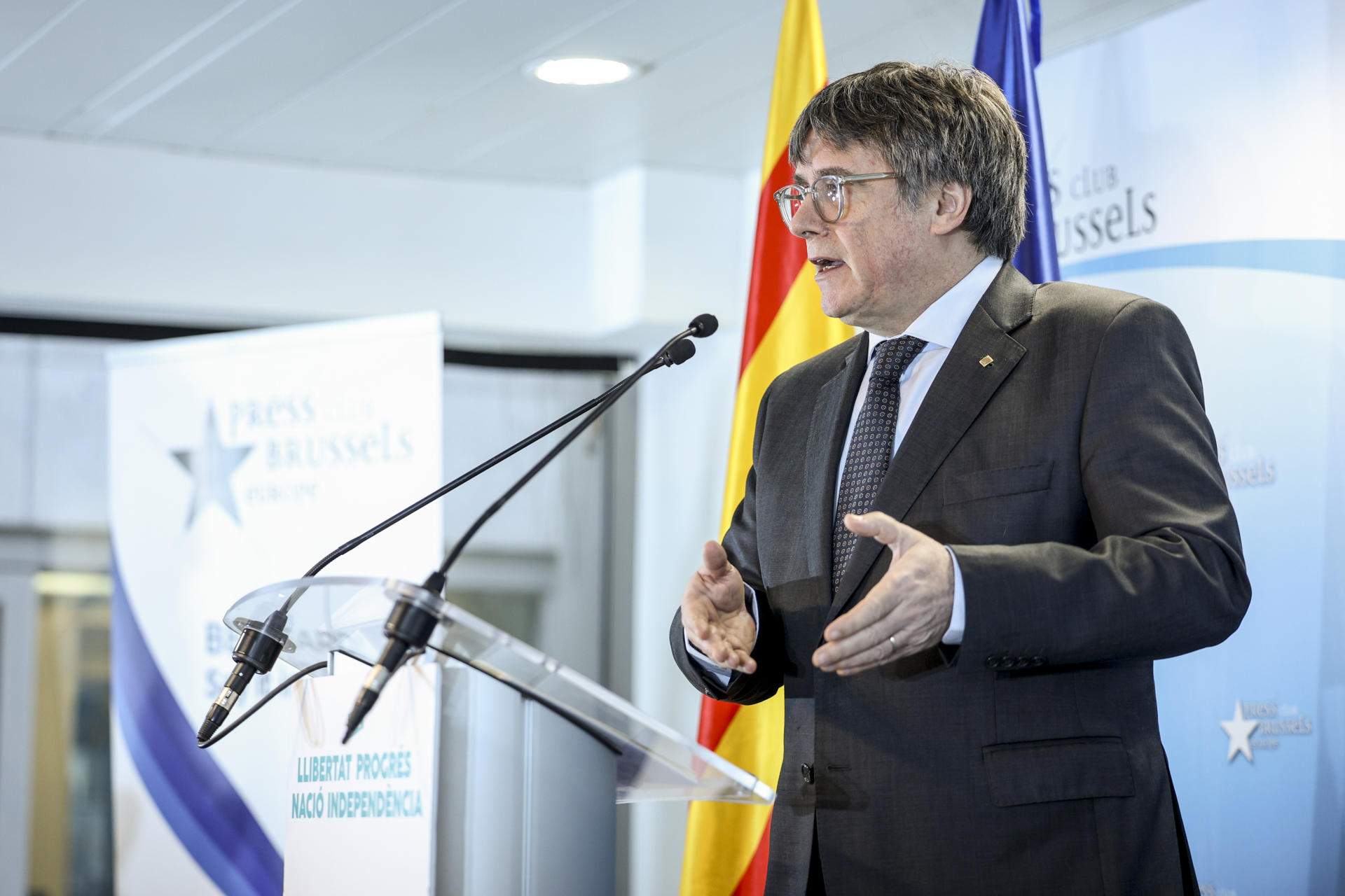 Puigdemont tira de hemeroteca para dejar en evidencia a Sánchez y su "chantaje"