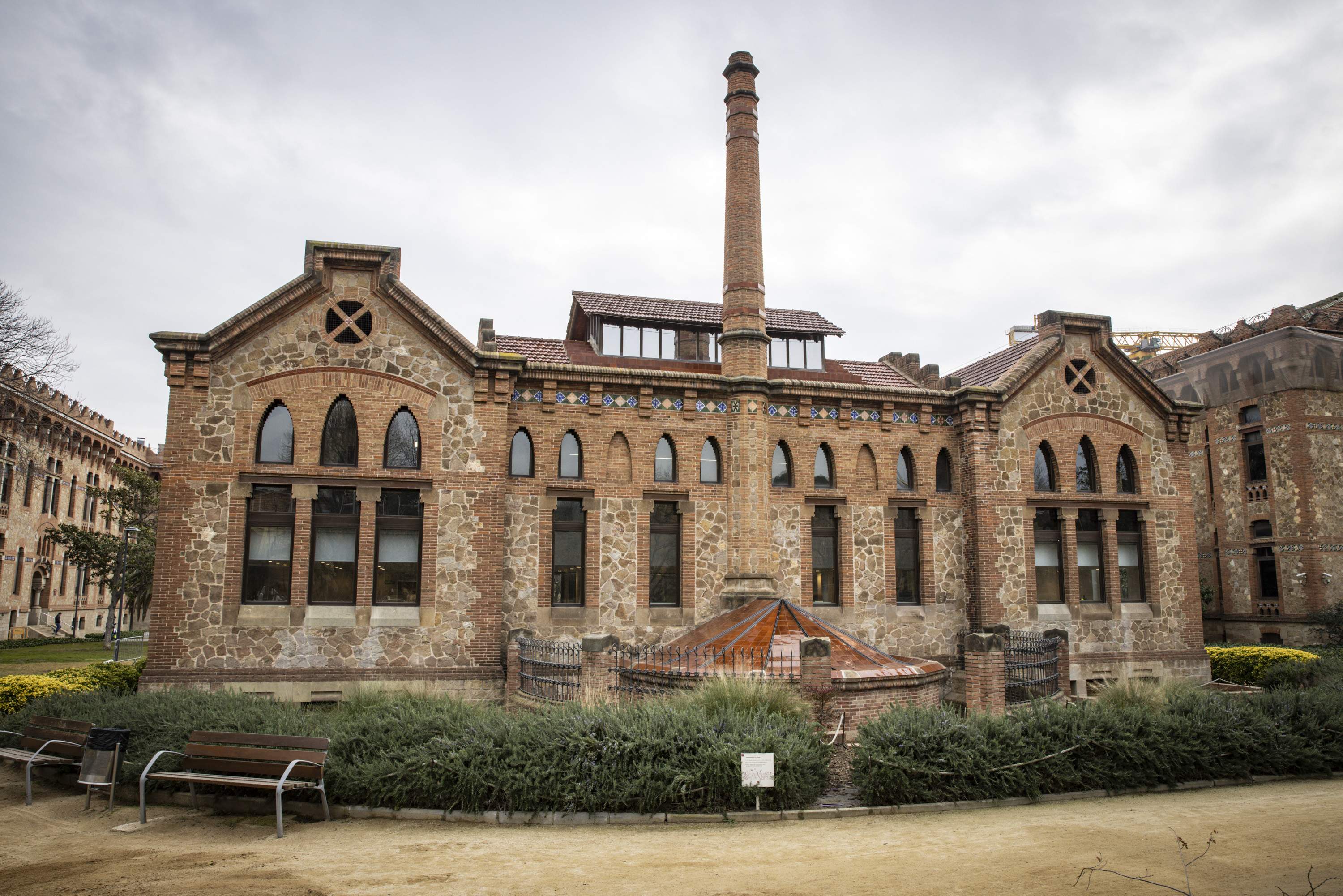 Un complex modernista, una pedrera baptismal i altres atractius de les Corts