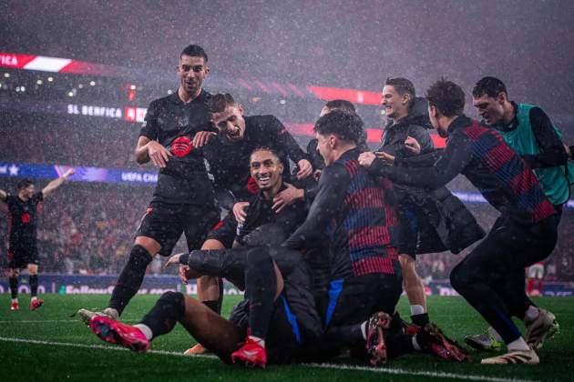 El Barça celebra el gol del remontamiento contra el Benfica / Foto: FC Barcelona