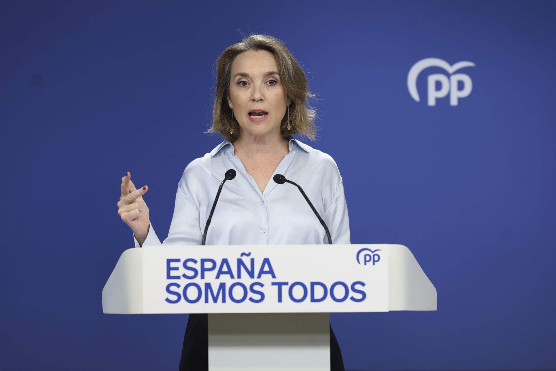 El PP recull signatures per reclamar a Sánchez la pujada de les pensions i els ajuts al transport