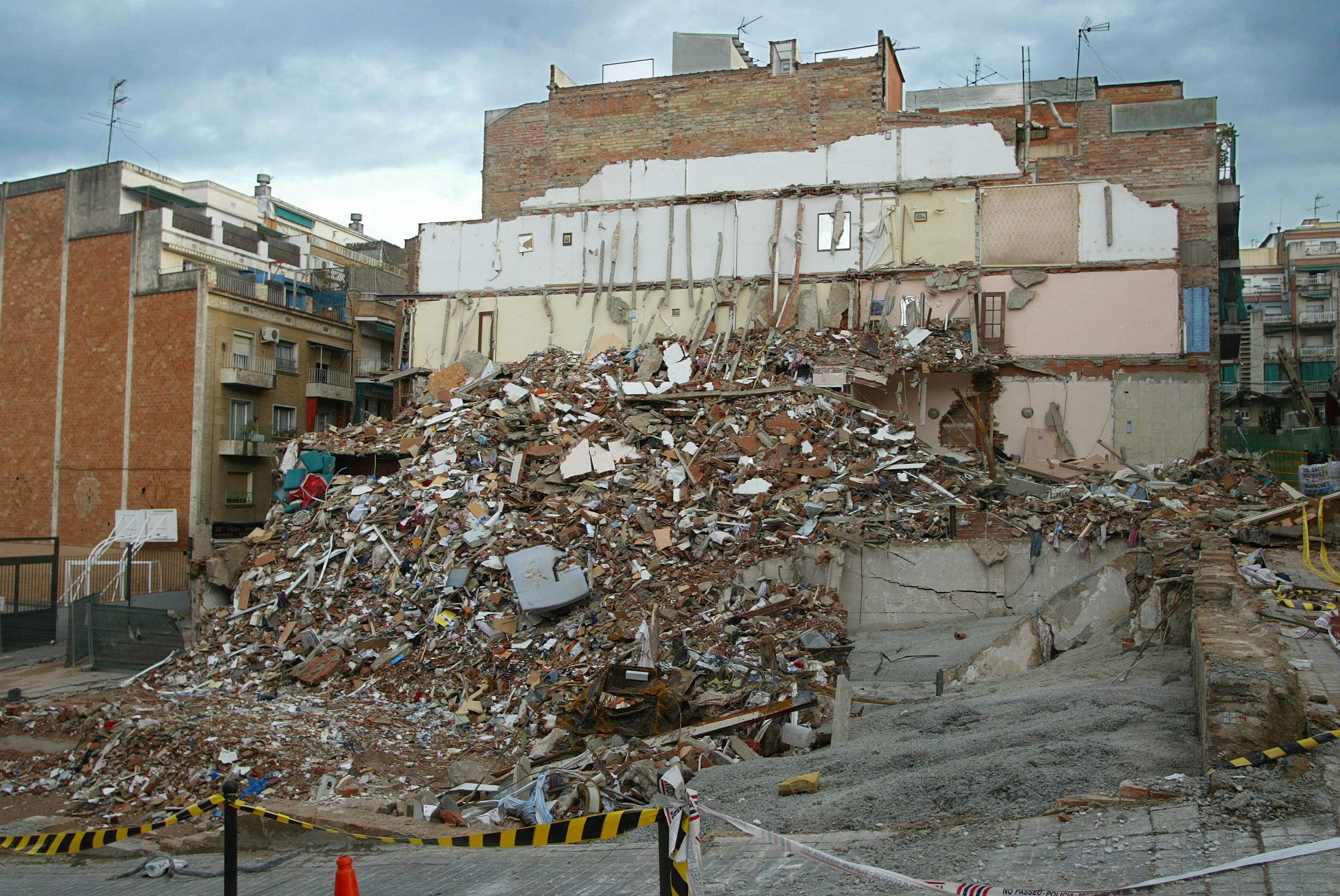 L’esfondrament del Carmel: vint anys de l’esvoranc que va marcar un barri