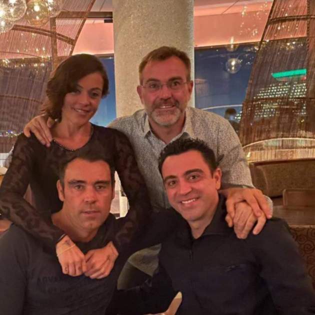 Xavi Hernández amb els seus germans / Instagram